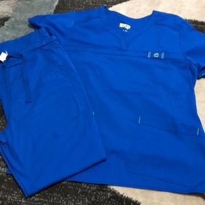 Blue Wonder Flex scrubs, medium tall